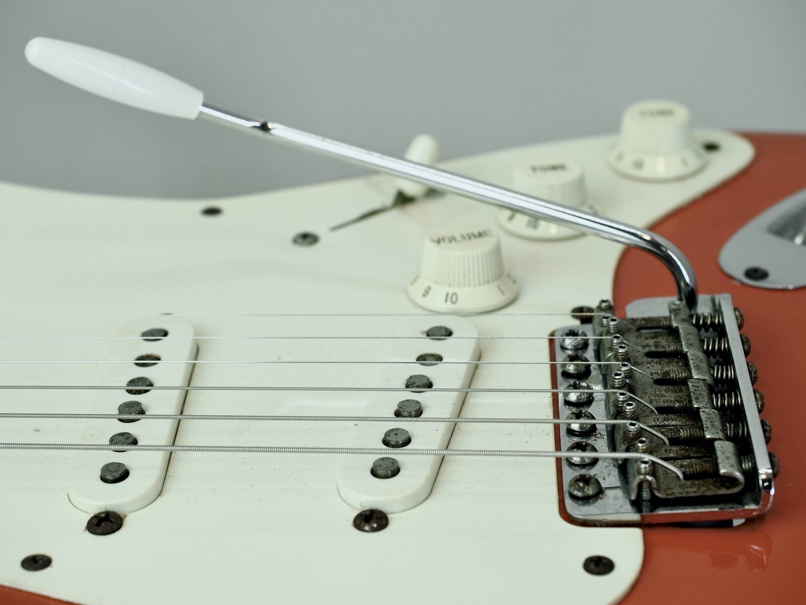 トレモロユニットの本気の実力（Fender / Stratocaster） — スタジオ 